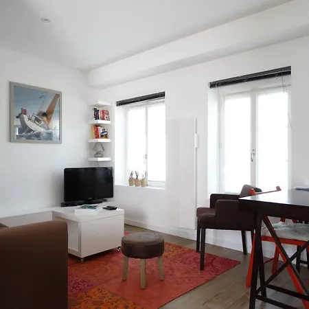 Tulipe Maison Hyper Centre 3pers Et Sa Cour Au Calme Avec Wifi Holiday home *