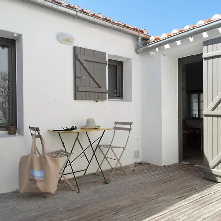 Holiday home Tulipe Maison Hyper Centre 3pers Et Sa Cour Au Calme Avec Wifi Saint-Gilles-Croix-de-Vie